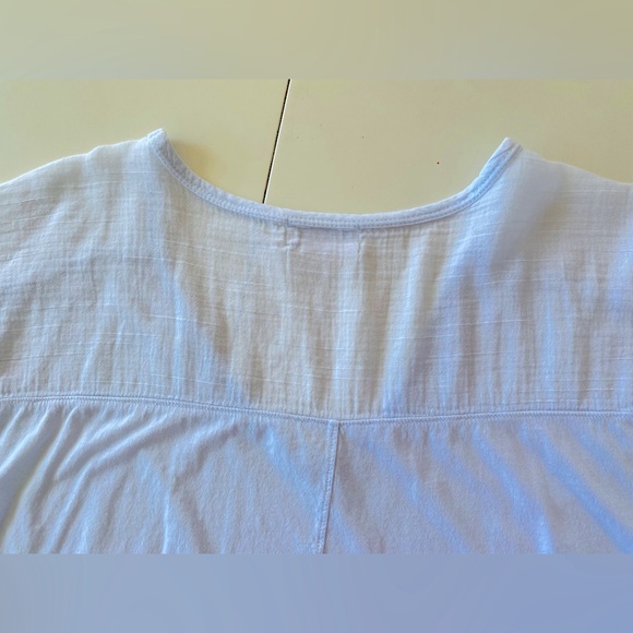 VELVET by GRAHAM & SPENCER Gauze and Cotton Dolman Short Sleeve T-Shirt Top - Picture 3 of 9